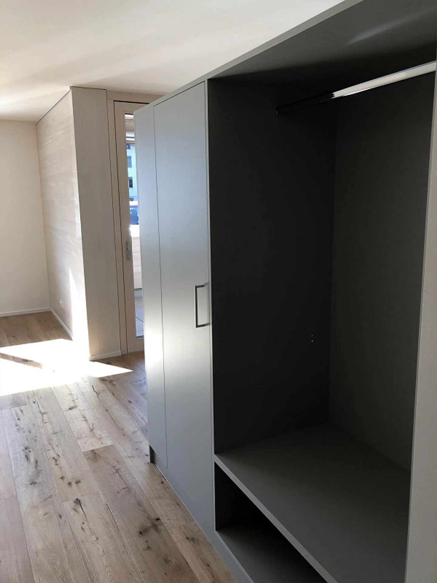 Bright Ground-Floor Apartment - Photo 5 of 8