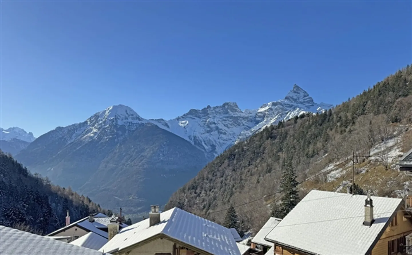 3.5 Room Penthouse Apartment. - Photo 2 of 14