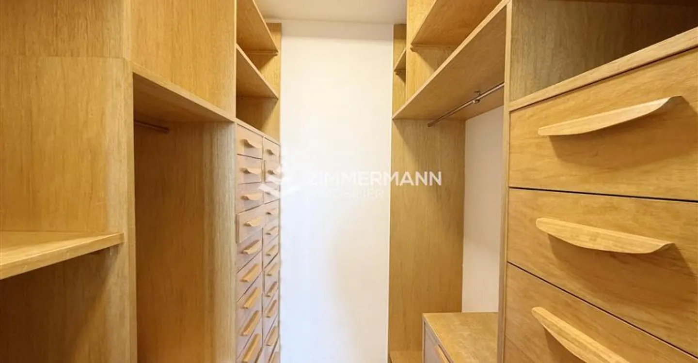 Appartement spacieux de 8 pièces - Photo 10 sur 13
