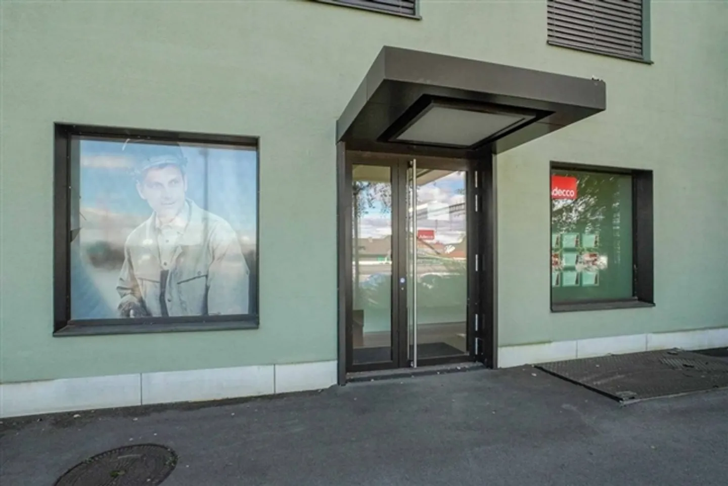 Spazio ufficio attraente alla stazione - Foto 1 di 10