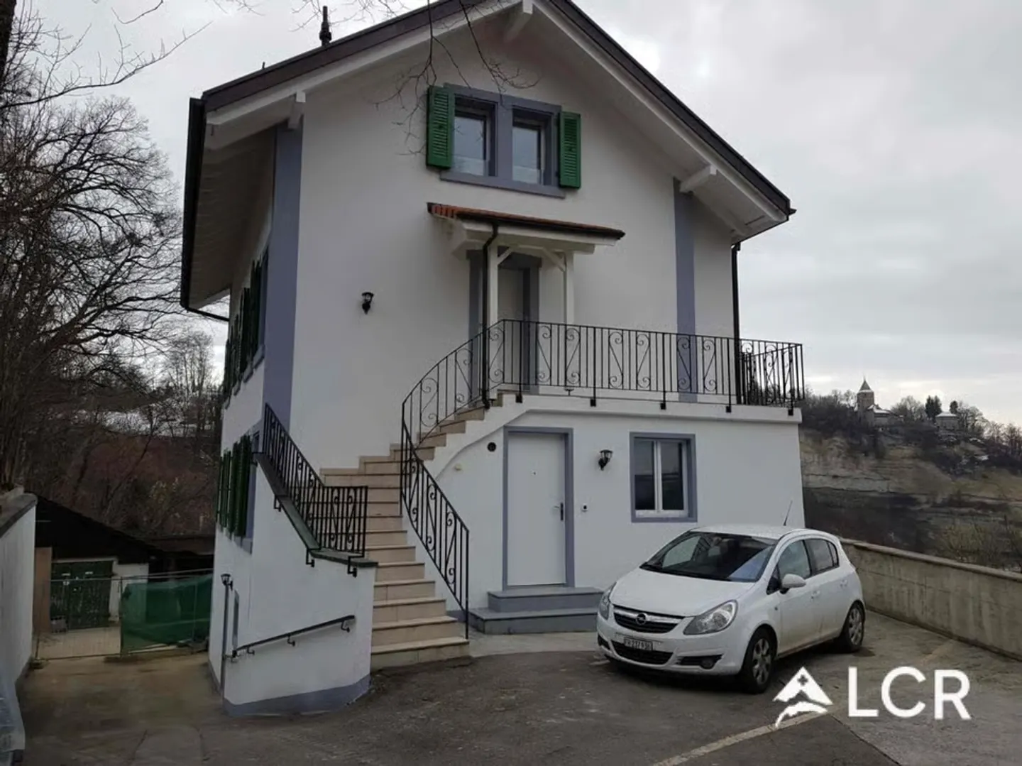 Schöne Wohnung mit 5,5 Zimmern / 4 Schlafzimmern / 2 Badezimmern / 2 Balkonen - Foto 11 von 13