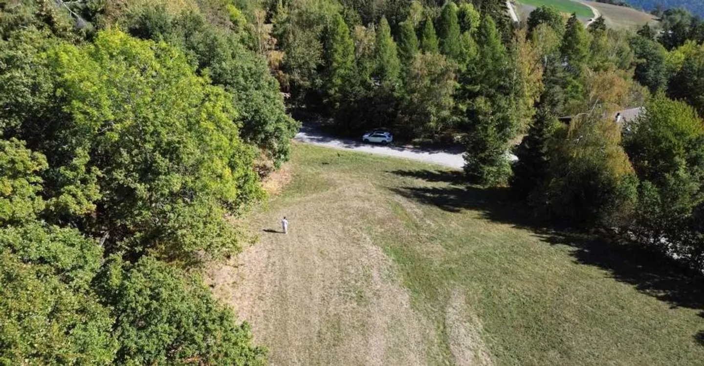 Building land of 3,279 m² in Arbaz - quiet, view, south-facing - Photo 1 of 5