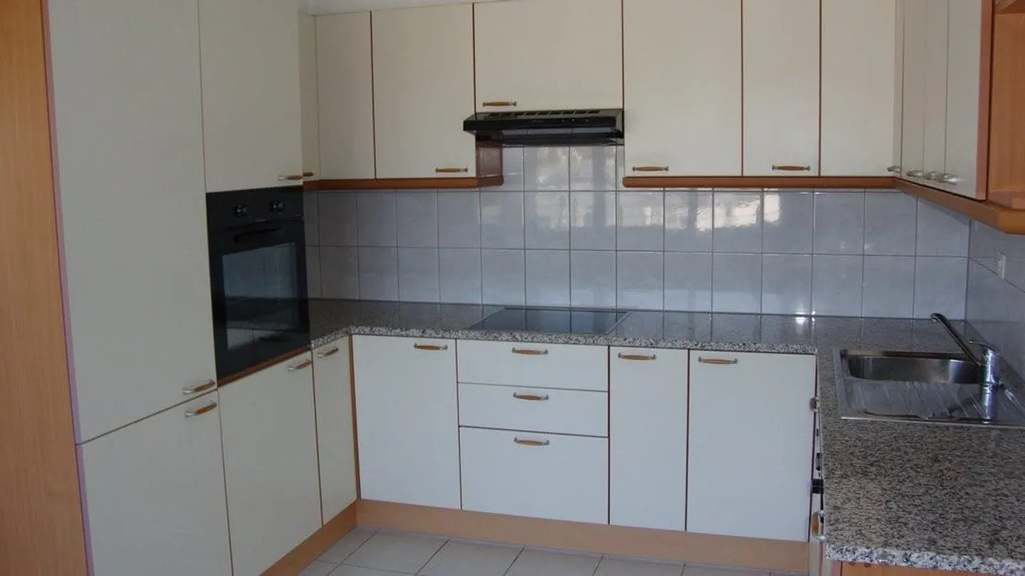 Charmante 3,5 Zimmer in einem sehr familienfreundlichen Viertel - Foto 3 von 11
