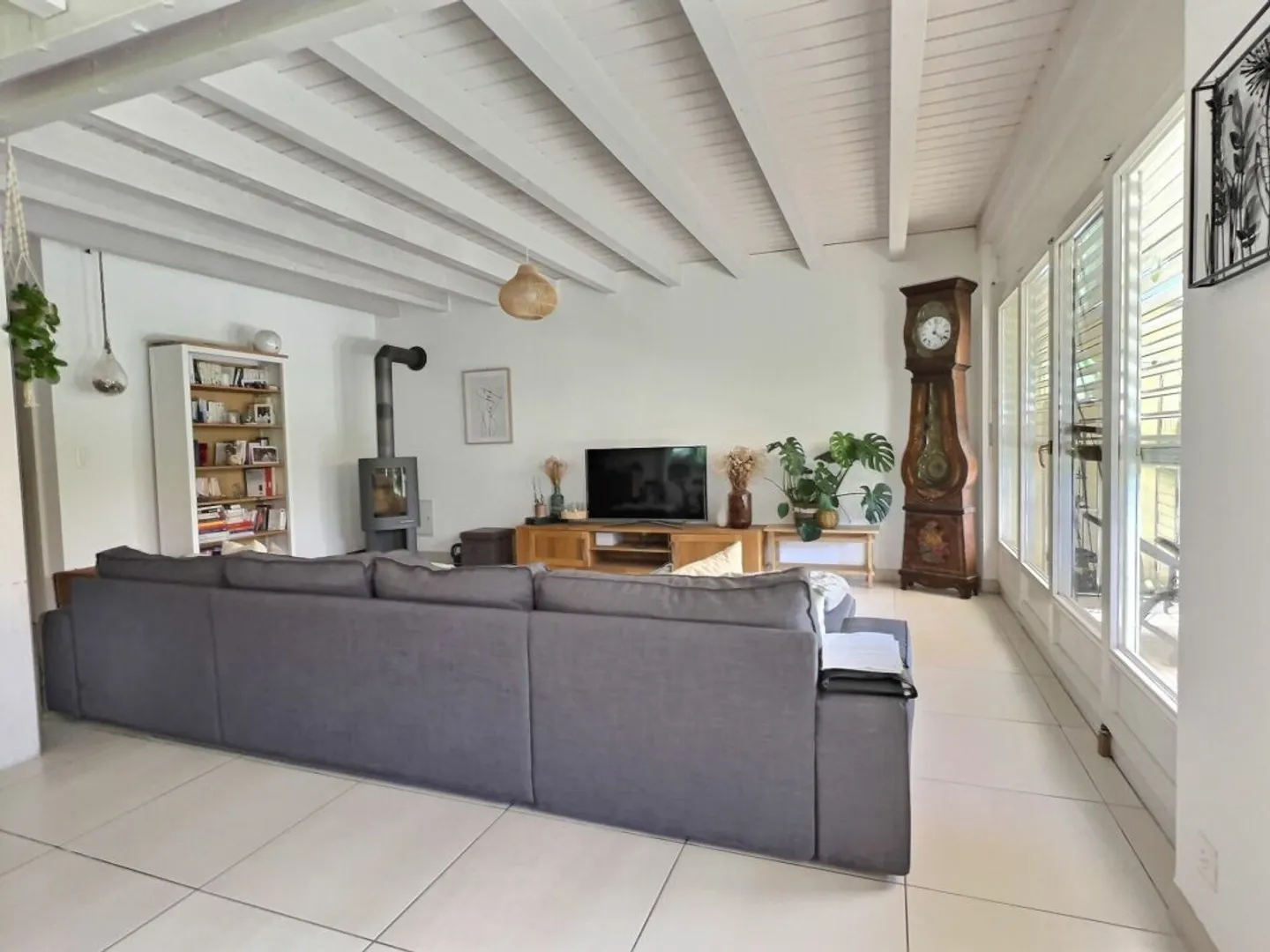 Casa bifamiliare spaziosa con 5.5 stanze - Foto 4 di 13