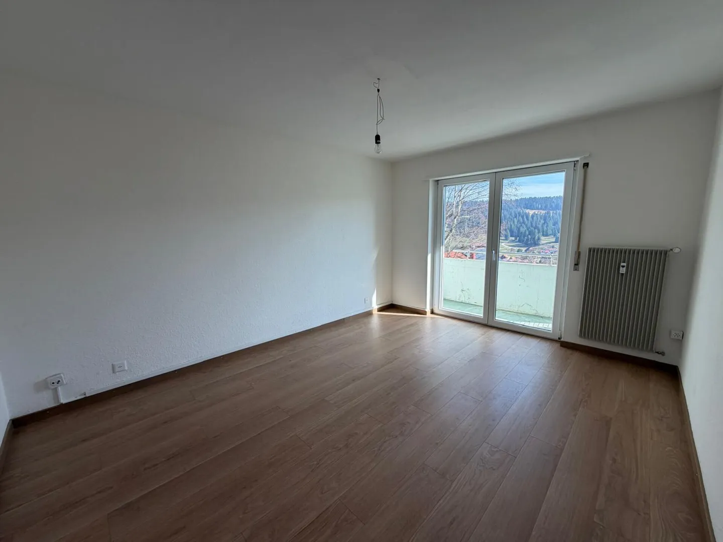 Charming Apartment with Garden - Photo 5 of 6