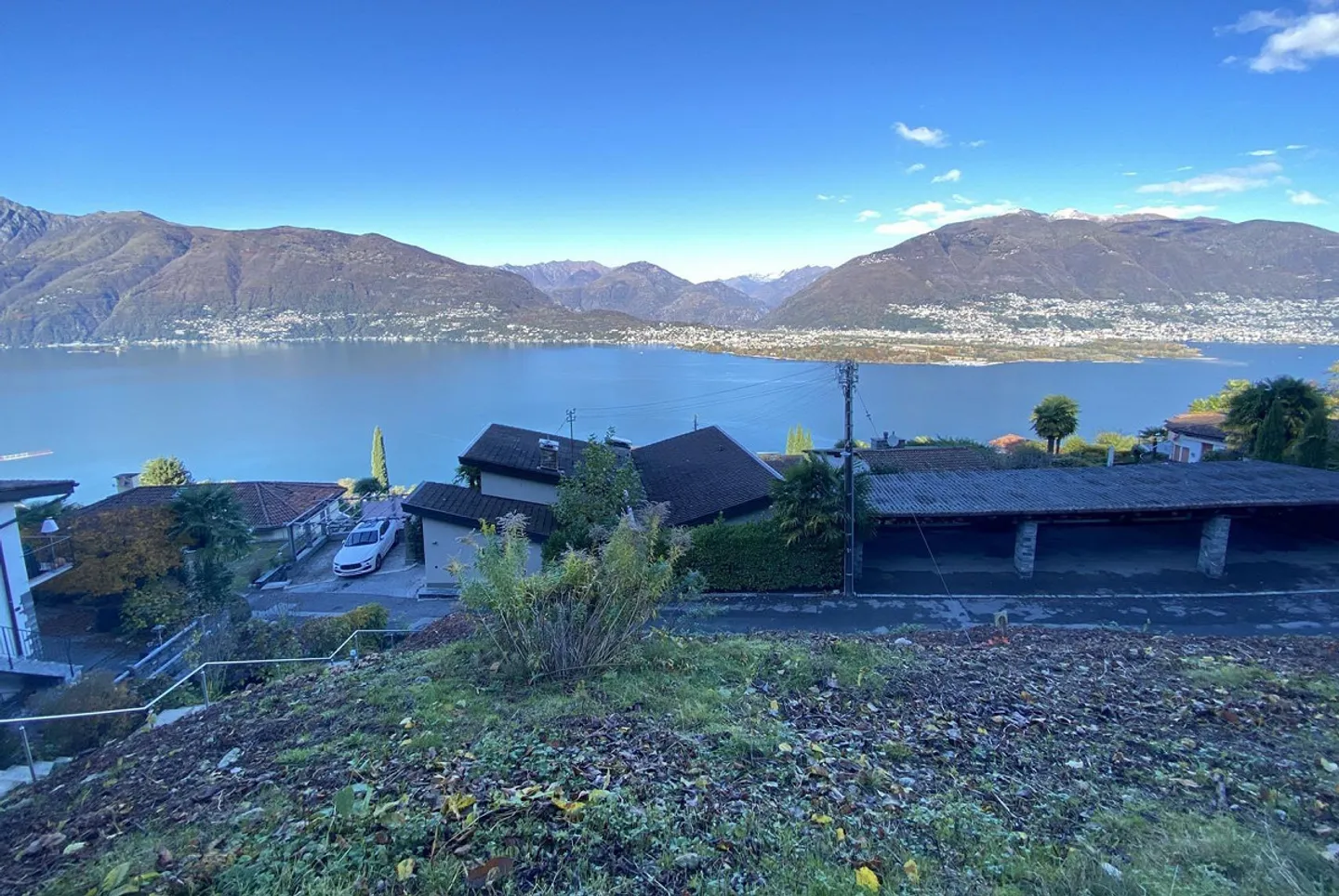 AFFAIRE - TERRAIN CONSTRUCTIBLE AVEC VUE SUR LE LAC À GERRA GAMBAROGNO - Photo 2 sur 5