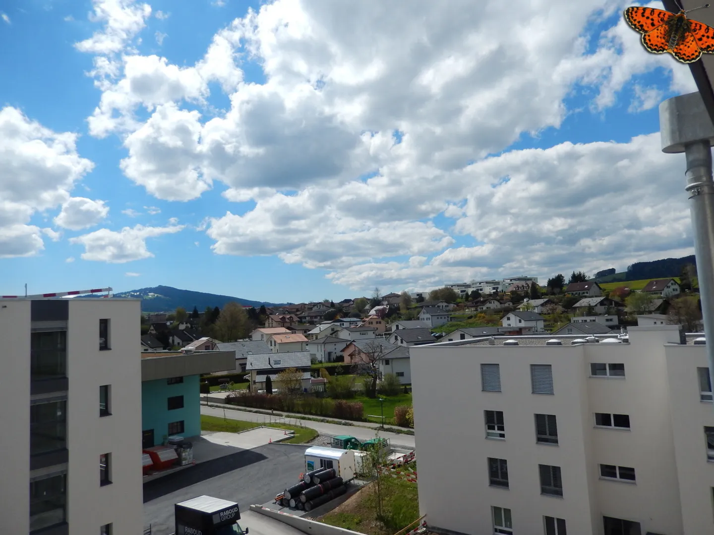 BEAU 2 ½ PIECES - Magnifique vue ! - Photo 1 sur 10