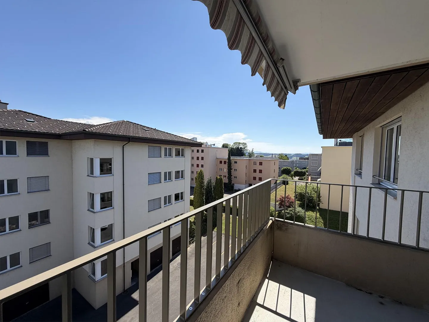 Newly renovated 4½-room apartment - Photo 1 of 3