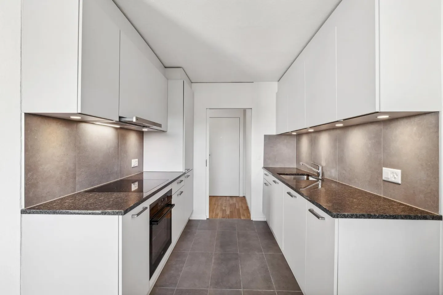 Free Deposit - Photo 4 of 6