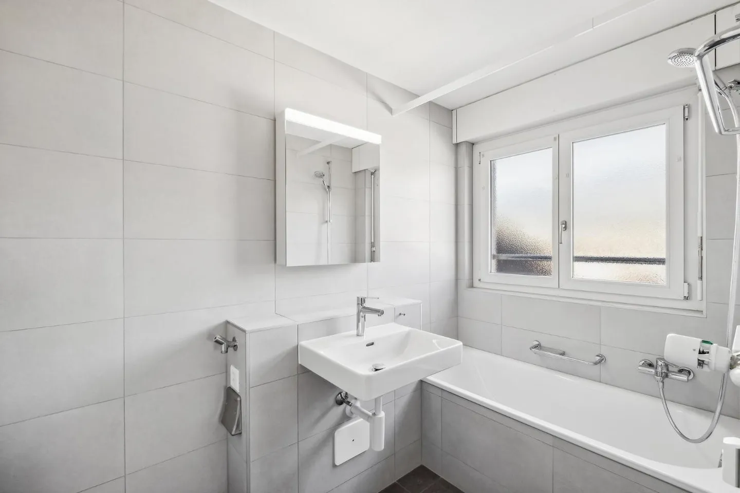 Free Deposit - Photo 5 of 6