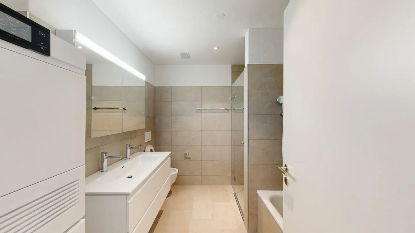 Appartamento moderno sul lago - Foto 3 di 10