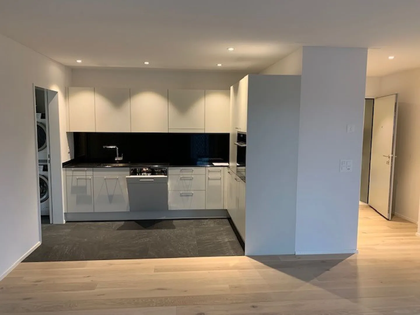 Moderne 2.5-Zimmerwohnung in Rickenbach - Foto 3 von 7