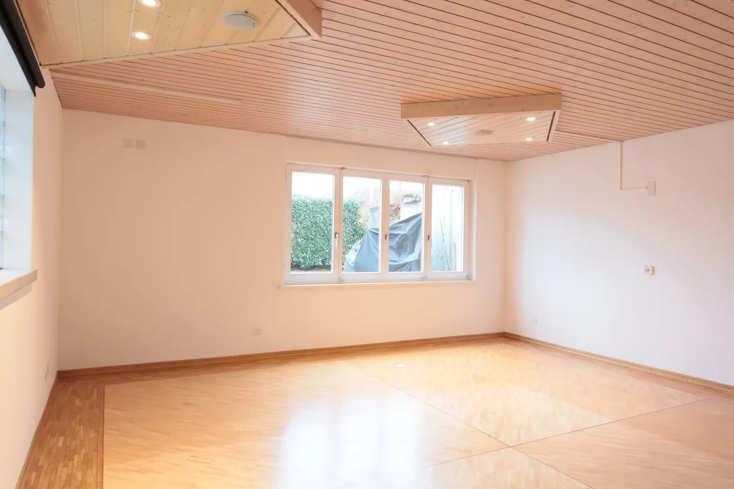 Vielseitige Bürofläche in Stetten - Foto 1 von 5