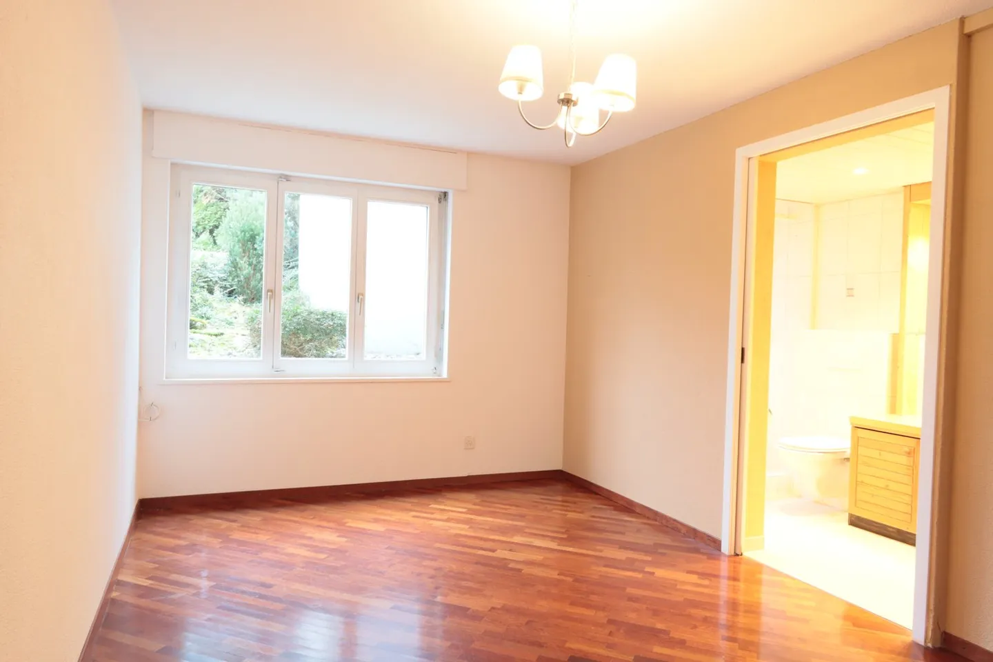 Vielseitige Bürofläche in Stetten - Foto 2 von 5