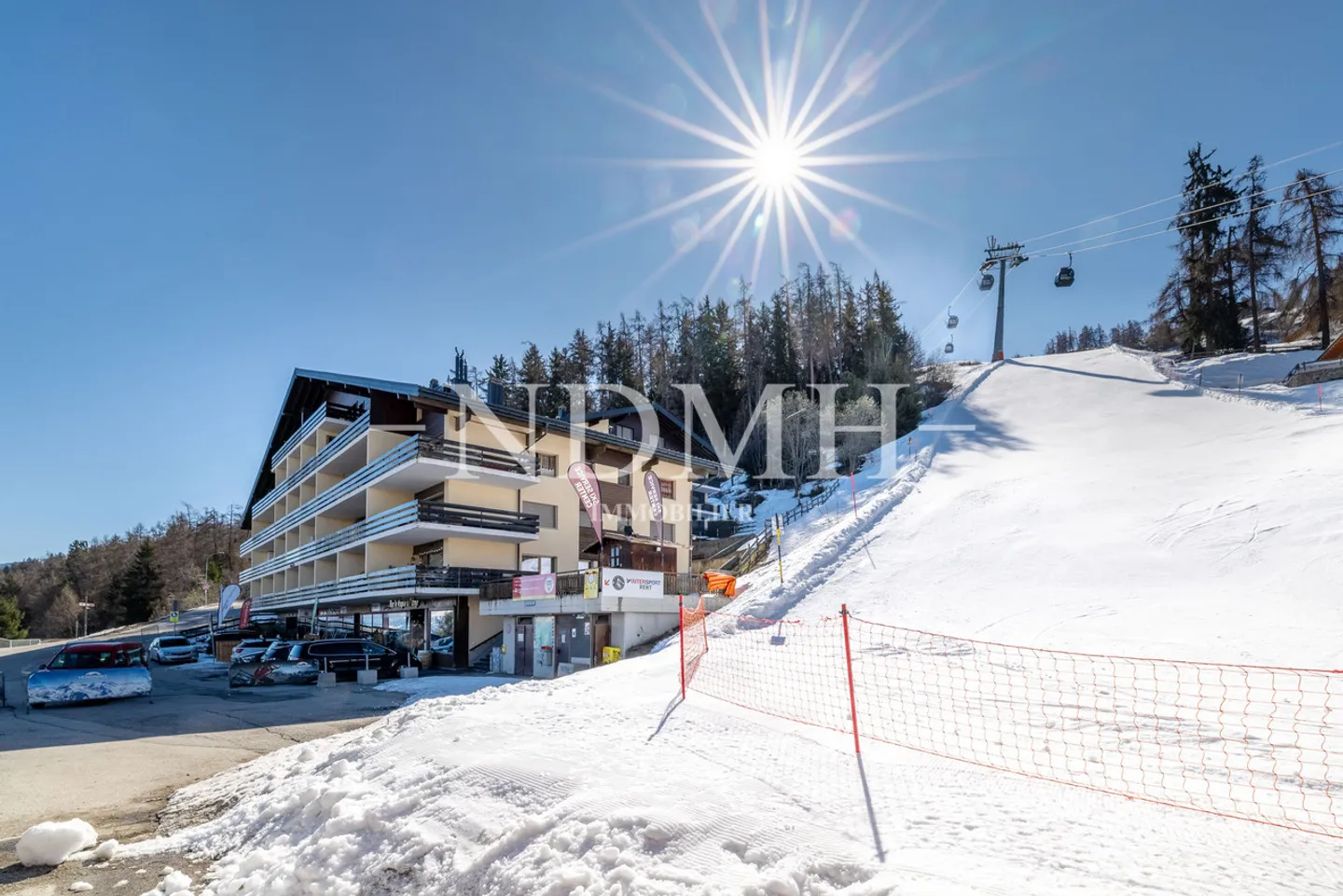 Außergewöhnliche Lage direkt an den Pisten - Foto 7 von 7