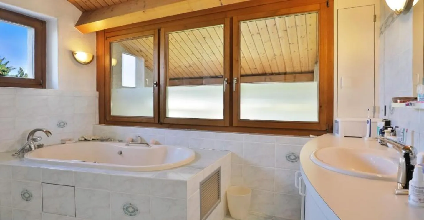 Incantevole villa di campagna con giardino ai margini dei vigneti di Jussy - Foto 7 di 12