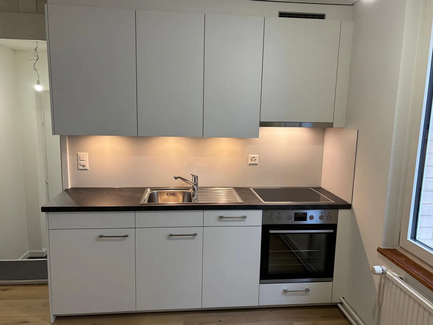 Completely renovated 1-room apartment for rent in Basel - Photo 3 of 7