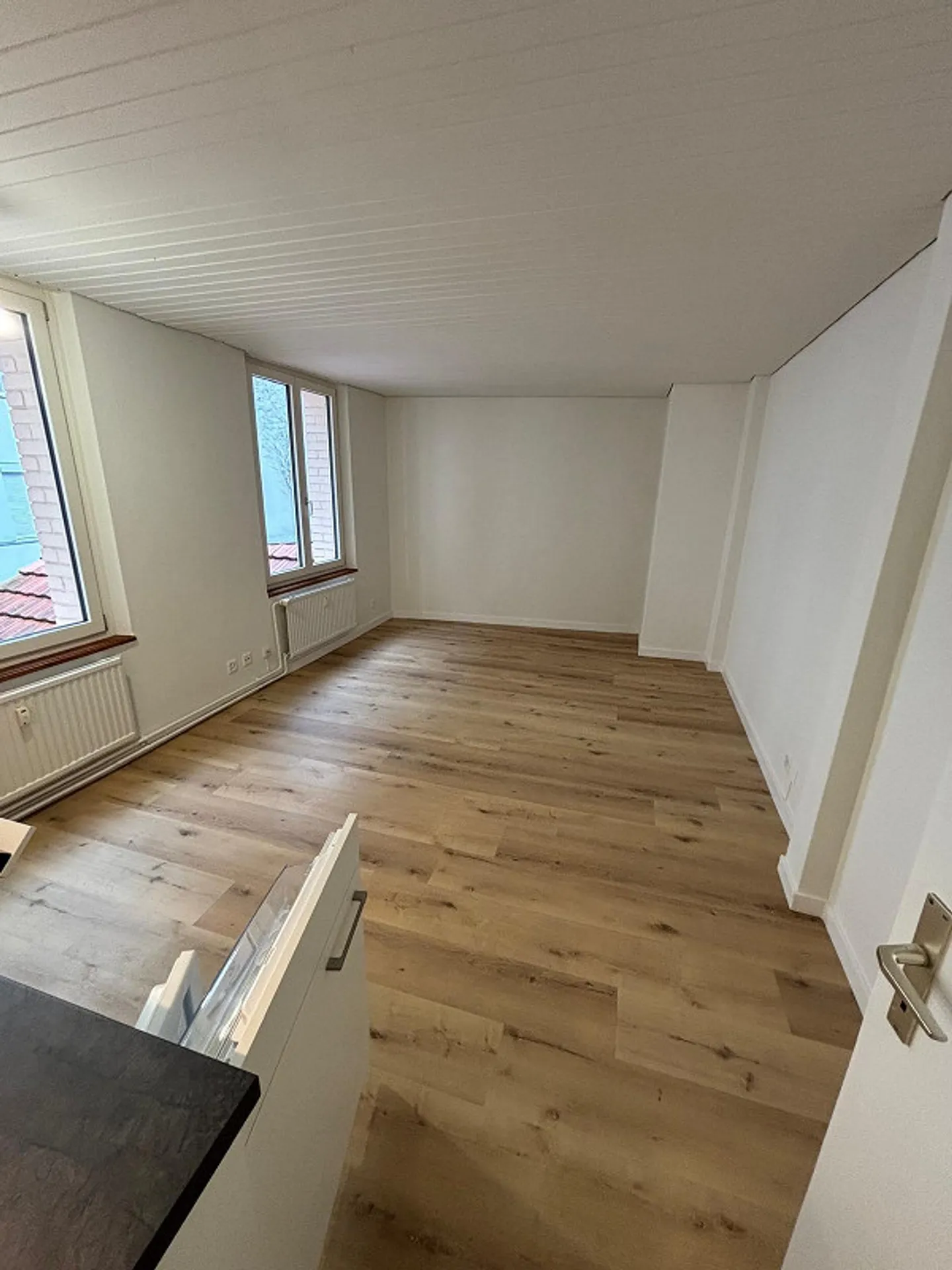 Completely renovated 1-room apartment for rent in Basel - Photo 4 of 7