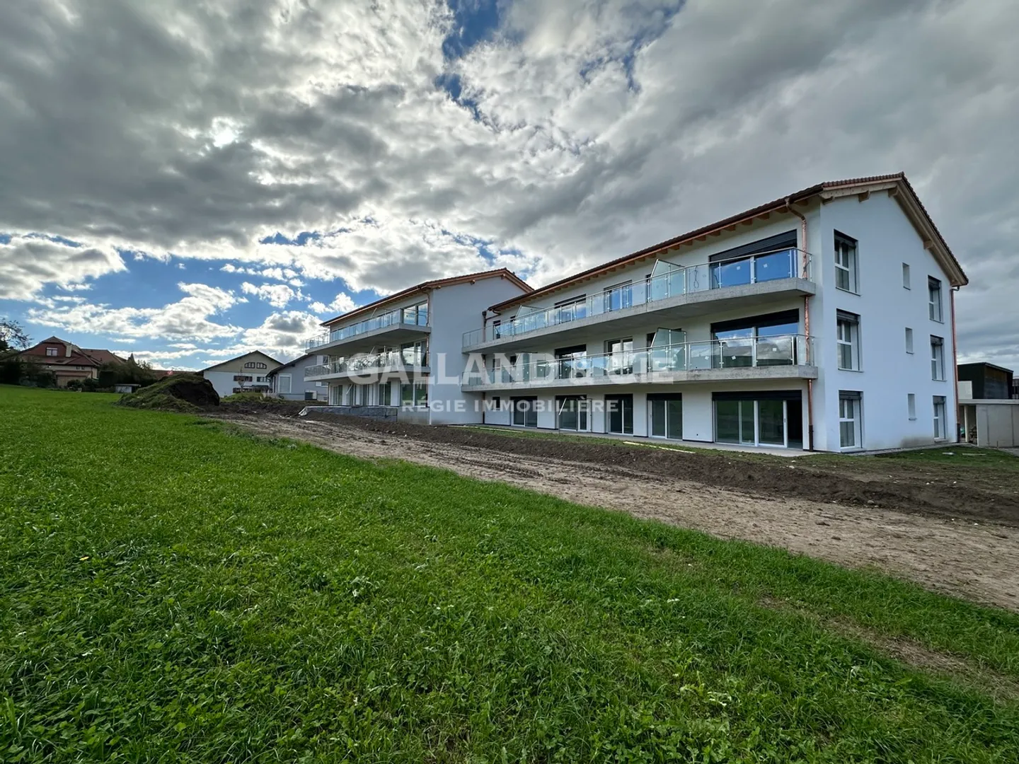 Nuovo appartamento di 4,5 locali con grande giardino - Foto 7 di 7