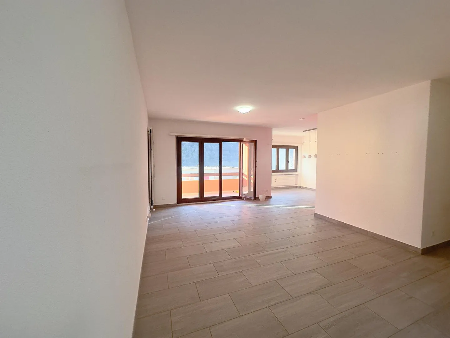 Great investment for income, stunning 4.5 rooms renovated - Photo 5 of 13