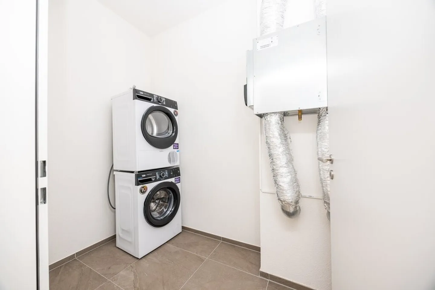 Here ends your apartment search! - Photo 6 of 6