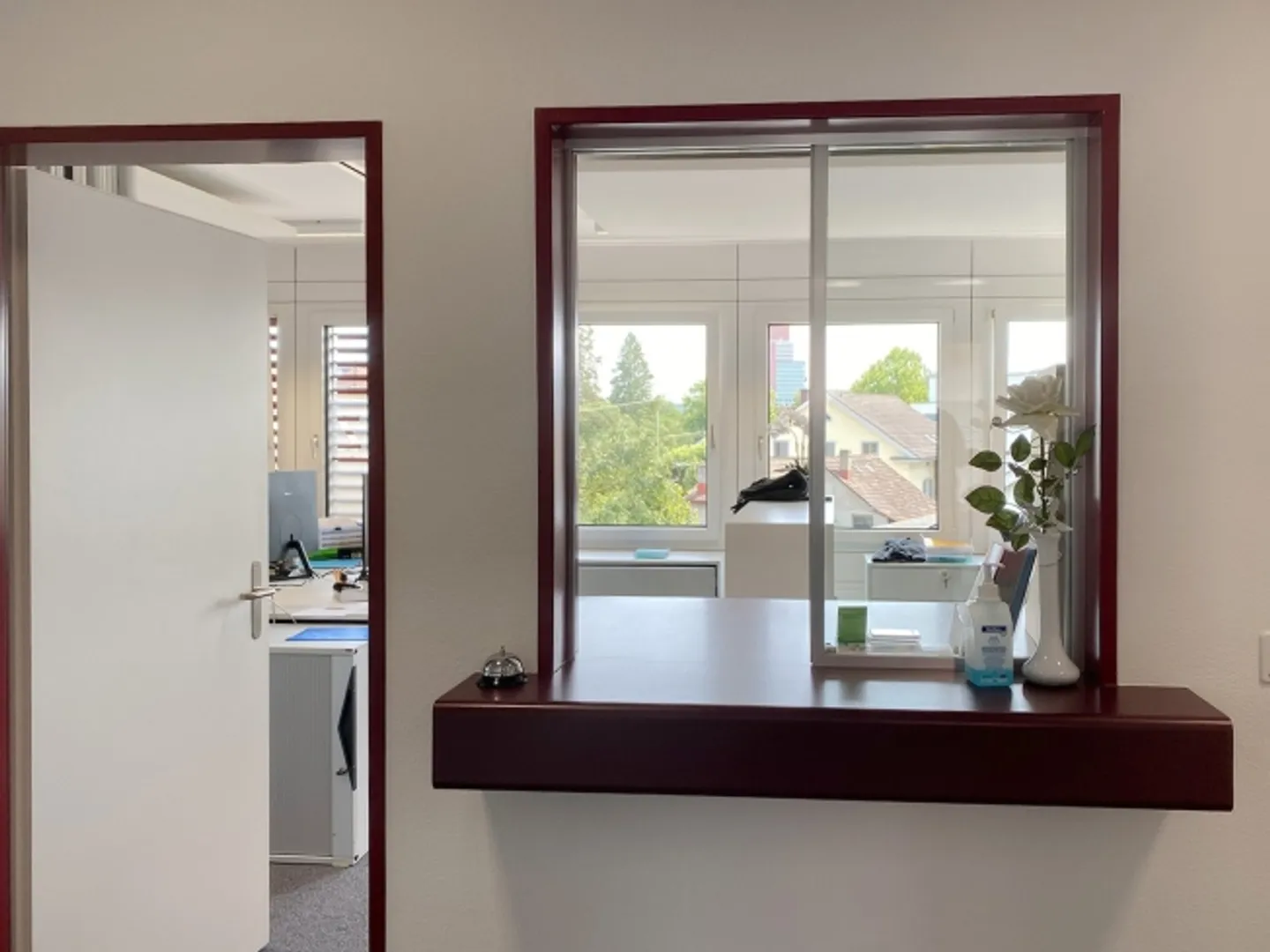 Attractive office space in a central location in Winterthur - Photo 2 of 8