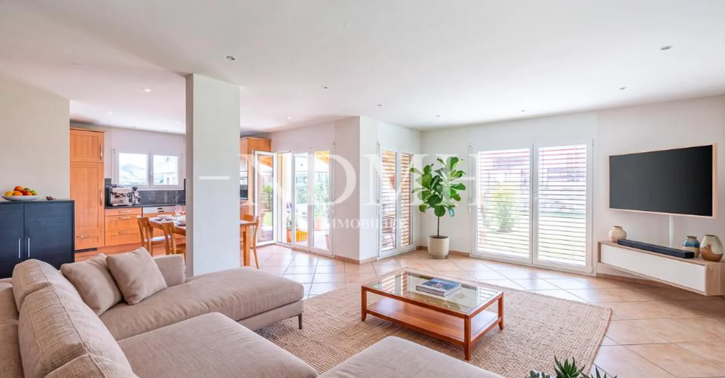 Geräumige Familienvilla - Foto 1 von 10