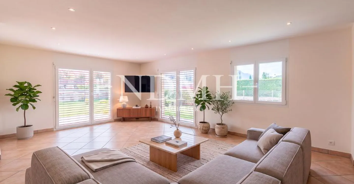 Geräumige Familienvilla - Foto 3 von 10