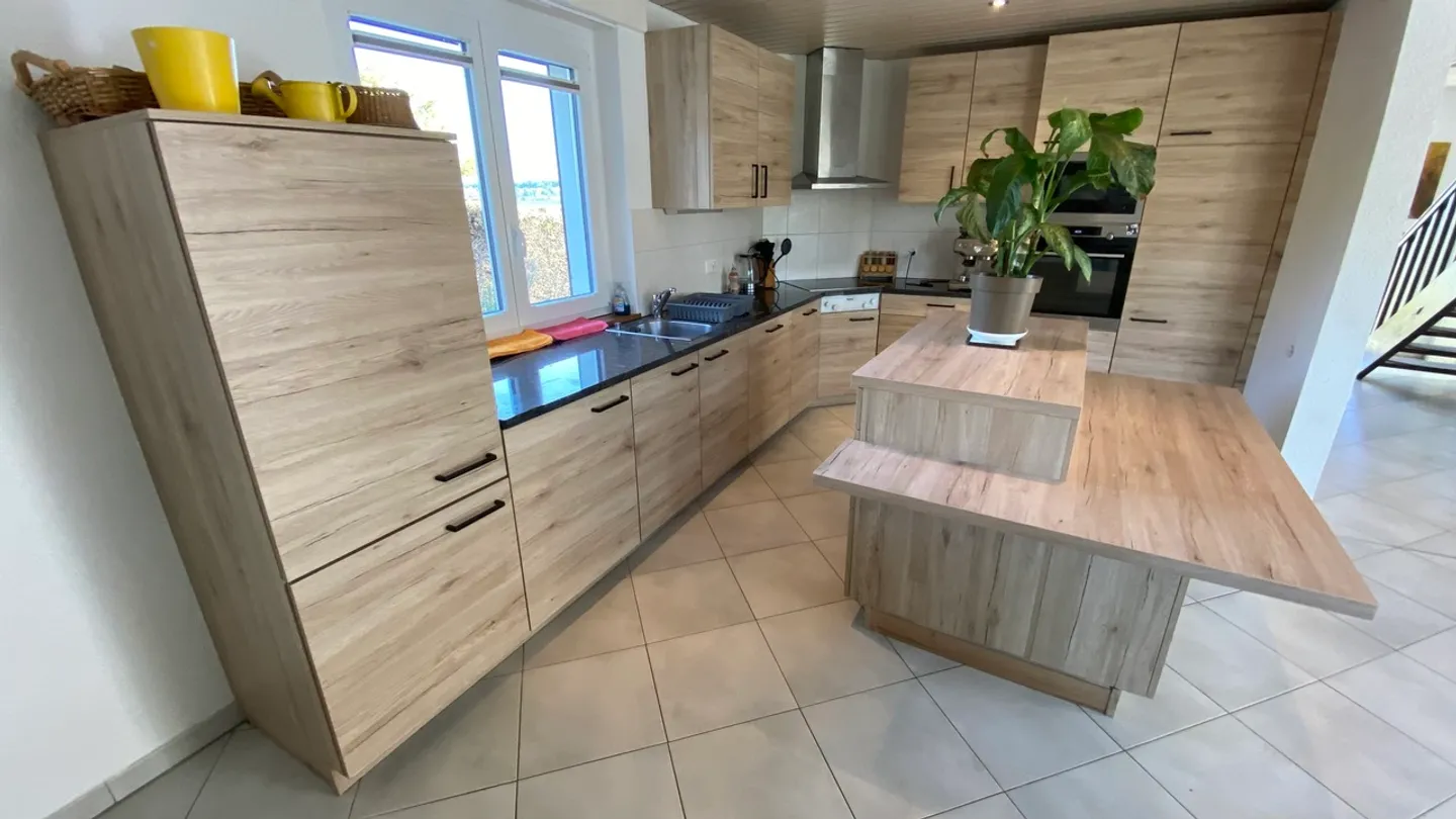 Maison Familiale Moderne avec Panneaux Solaires - Photo 2 sur 29