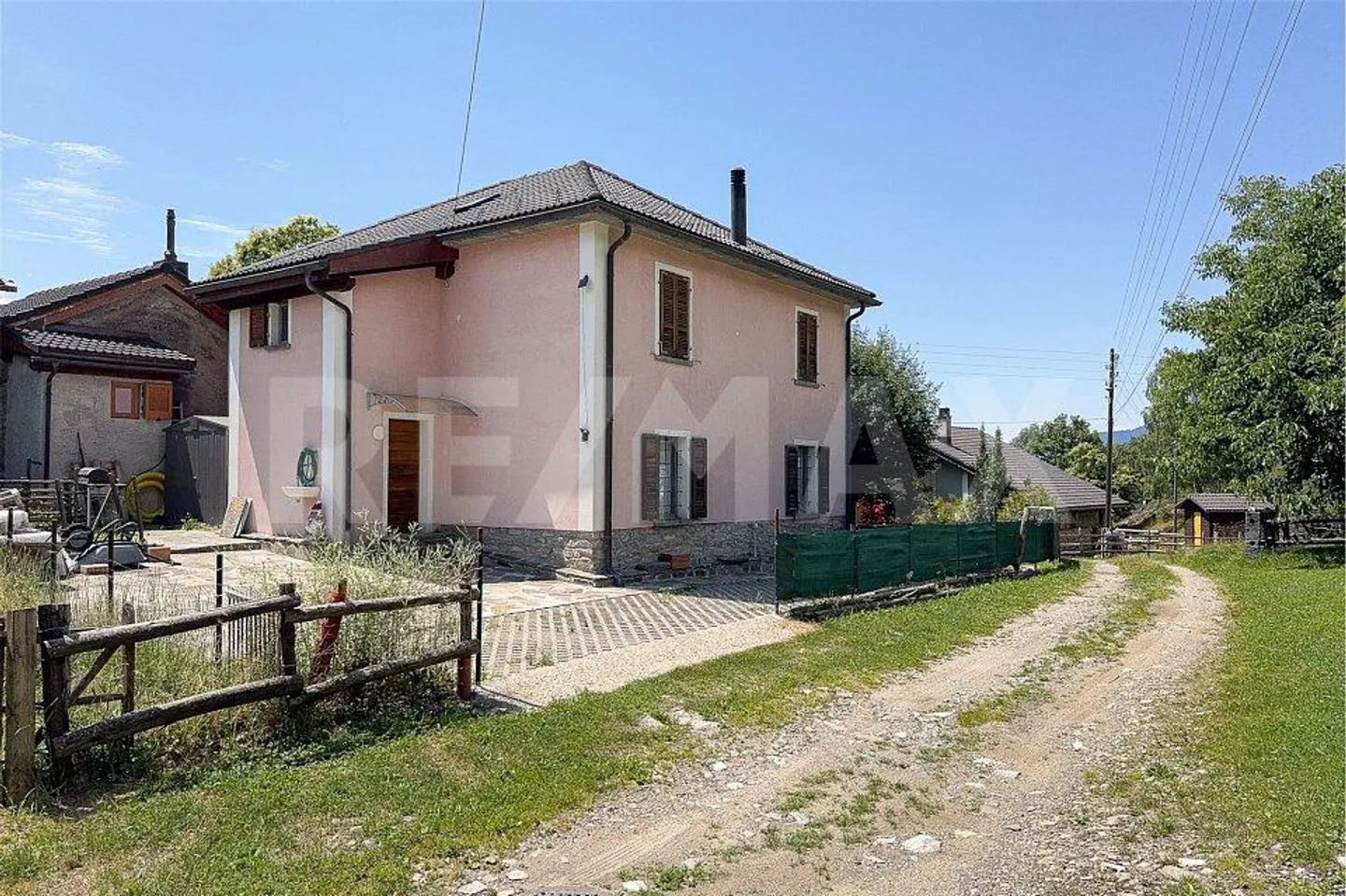 Haus mit Garten und Pergola - Foto 13 von 13