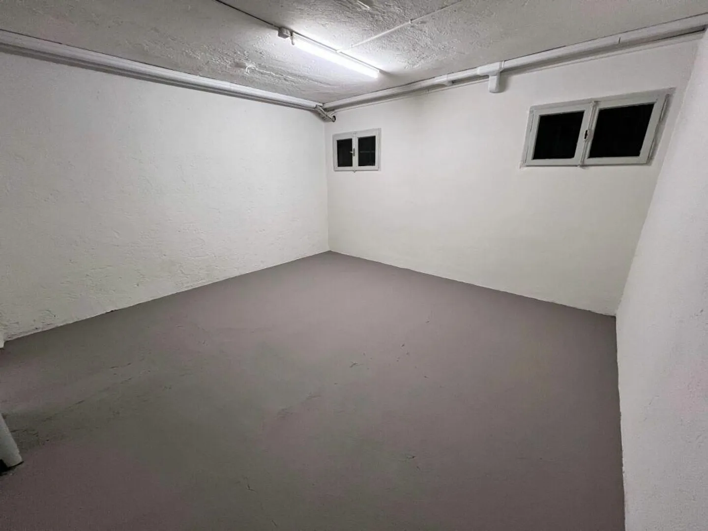 Espaces pour des fins d'archive ou de stockage dans le centre-ville de 15 à 50 m² - Photo 3 sur 3