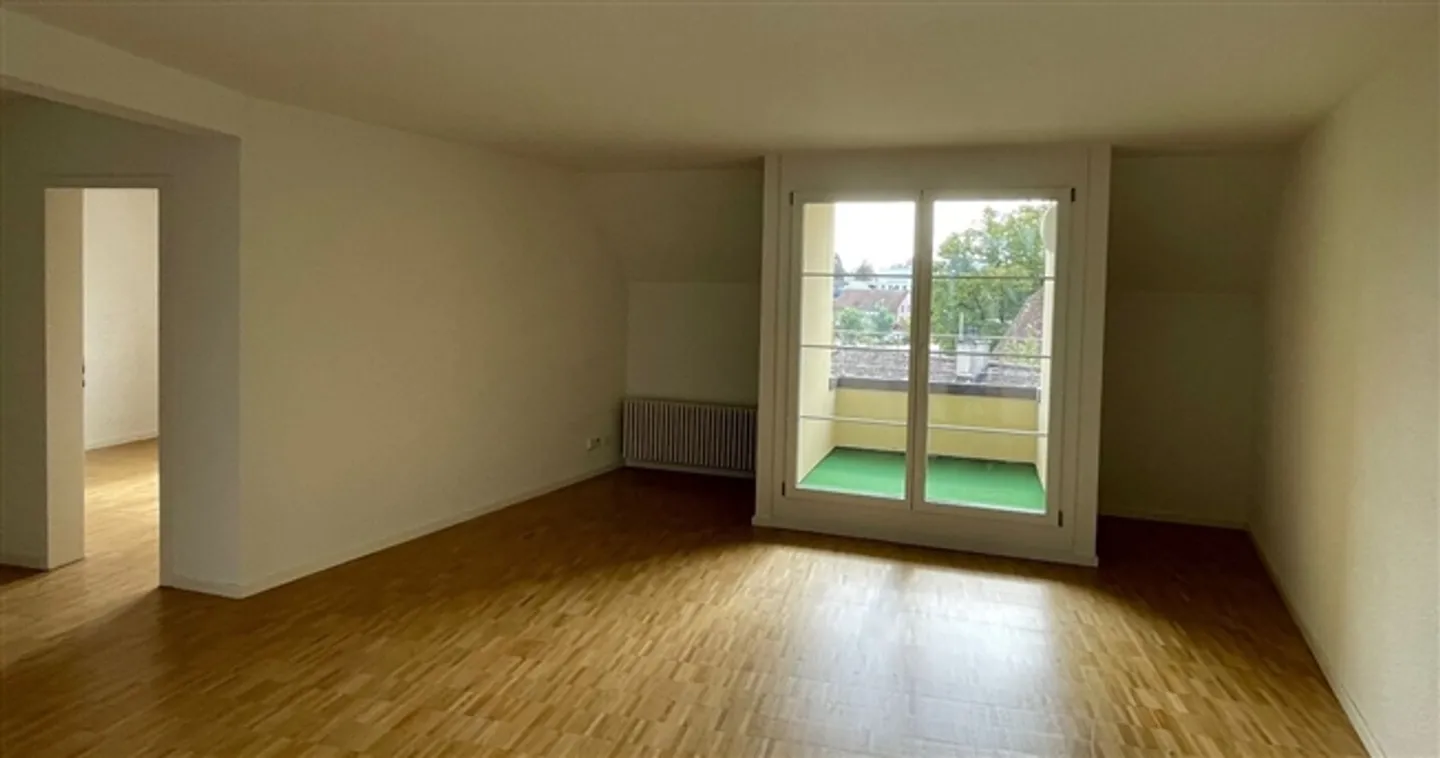 Appartement moderne de 2,5 pièces avec balcon au cœur de Soleure - Photo 1 sur 9