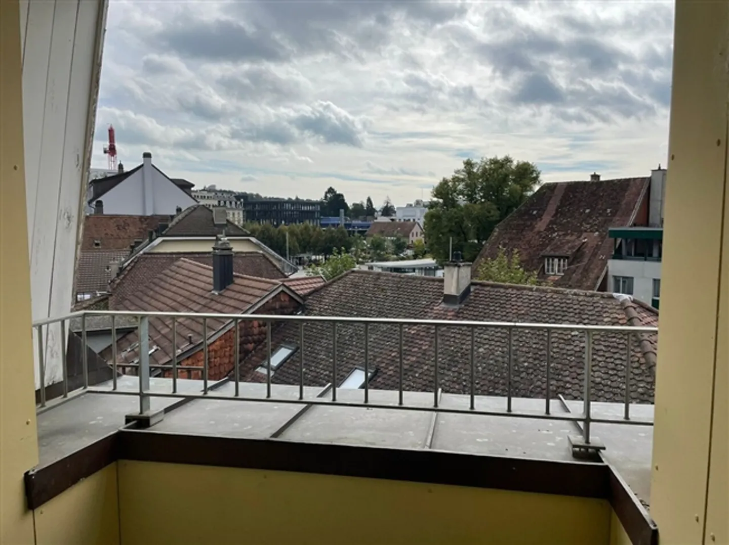 Appartement moderne de 2,5 pièces avec balcon au cœur de Soleure - Photo 4 sur 9