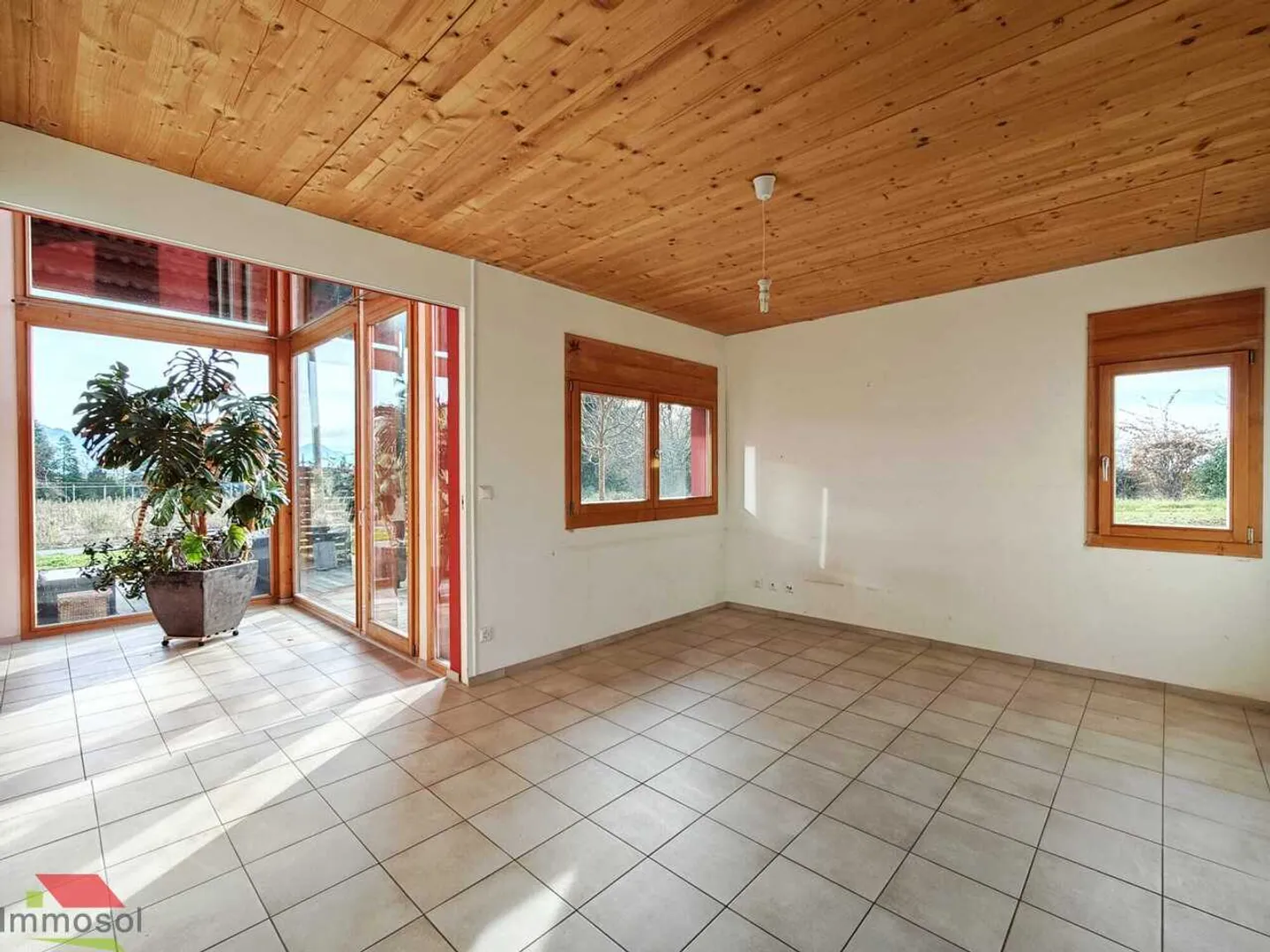 Jouxtens-Mézery - Detached House on 3,000 m2 of Land - Photo 3 of 14