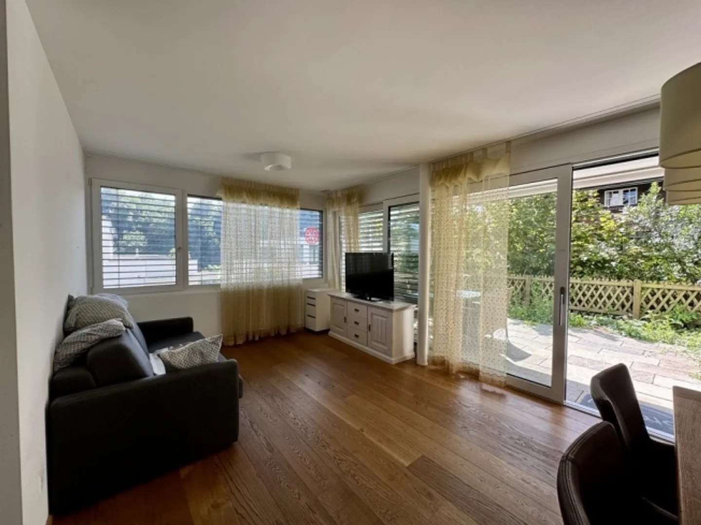 Appartement 3 pièces au bord de l'Aare (y compris place de parking) - Photo 2 sur 9