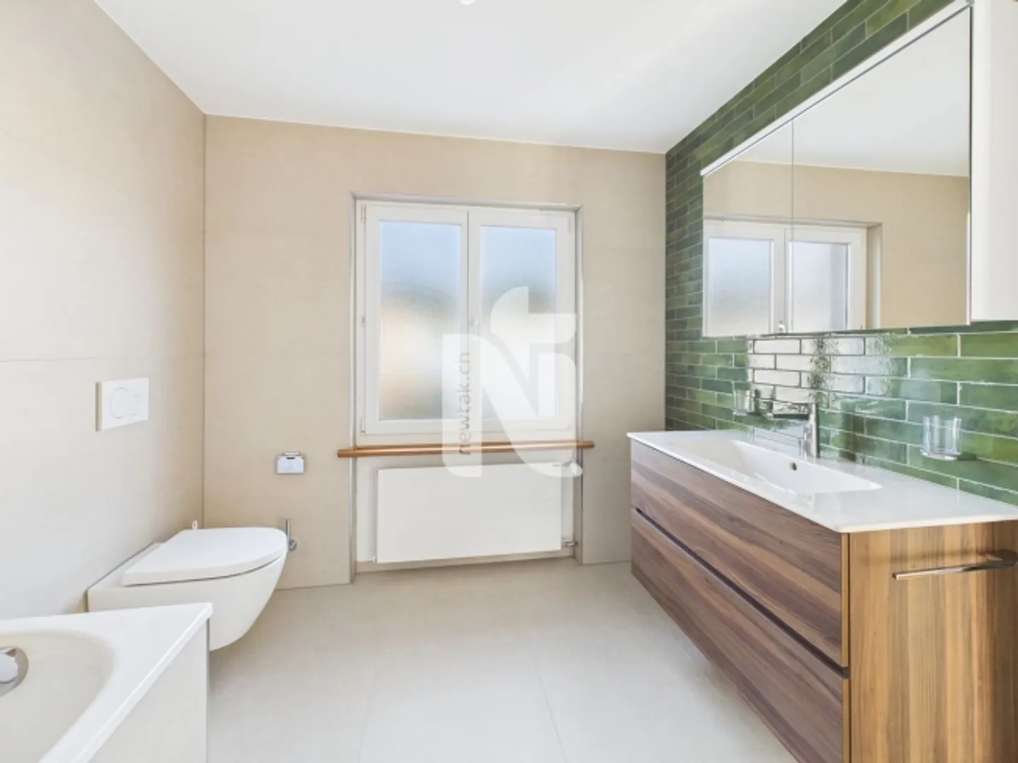 Charming, renovated terraced house with garden, garage and view - Photo 5 of 12