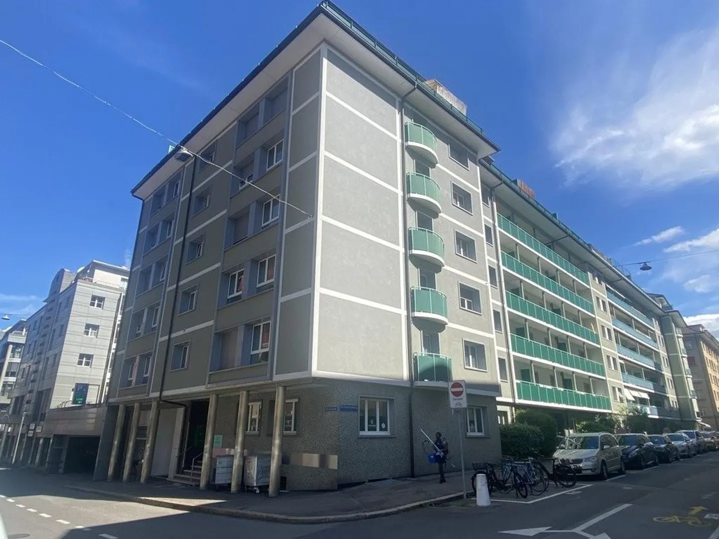 Geräumige Wohnung im Stadtzentrum im obersten Stockwerk! - Foto 1 von 9