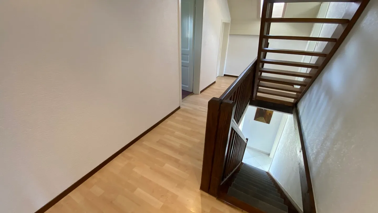 Maison Familiale Moderne avec Panneaux Solaires - Photo 10 sur 29