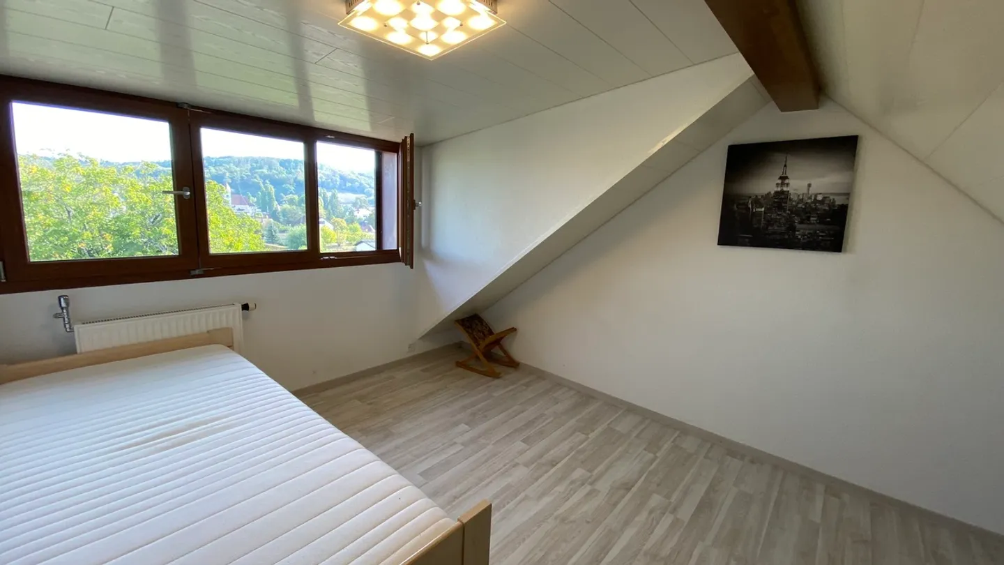 Maison Familiale Moderne avec Panneaux Solaires - Photo 21 sur 29
