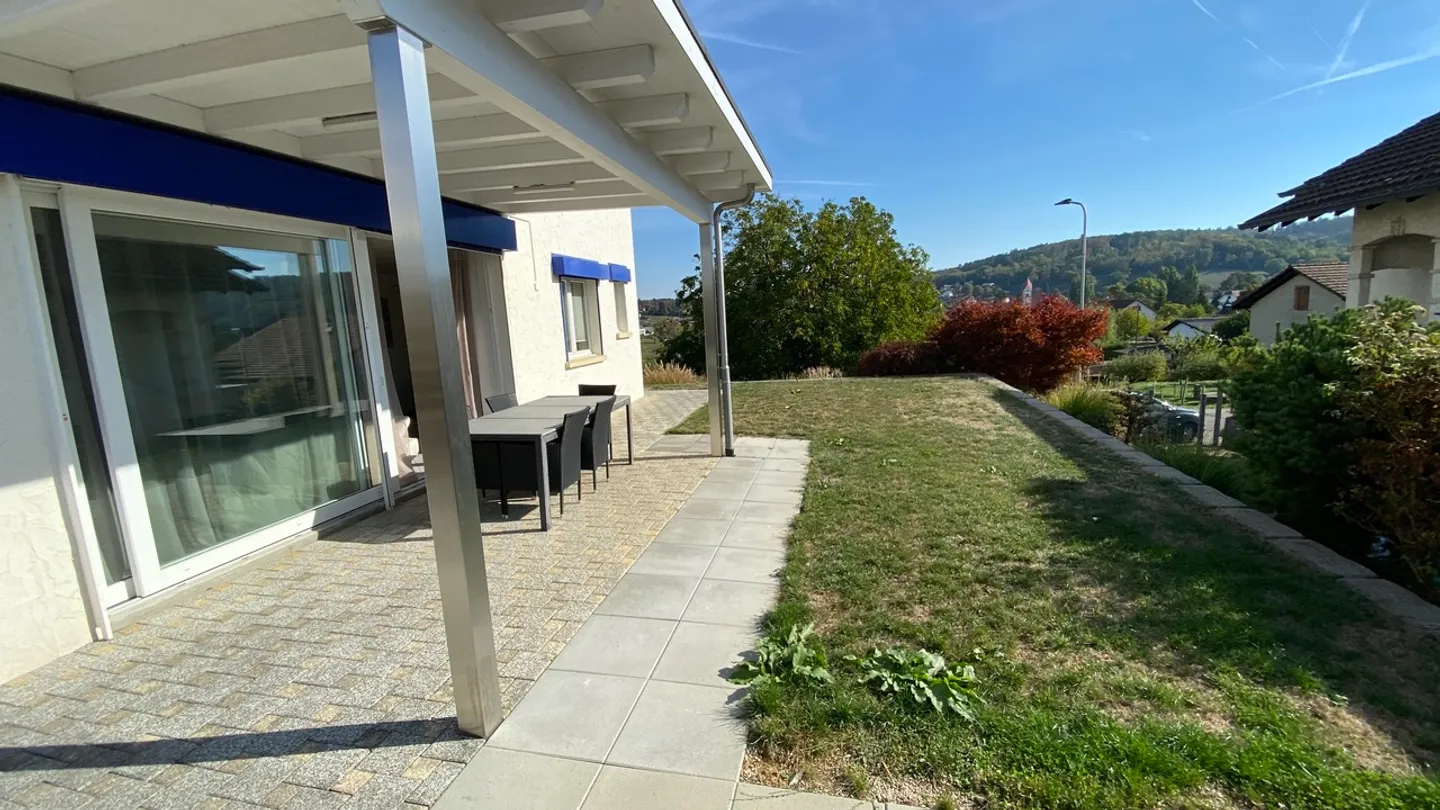 Maison Familiale Moderne avec Panneaux Solaires - Photo 26 sur 29