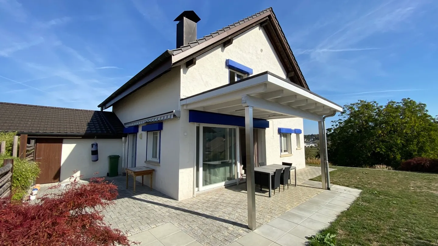 Maison Familiale Moderne avec Panneaux Solaires - Photo 27 sur 29