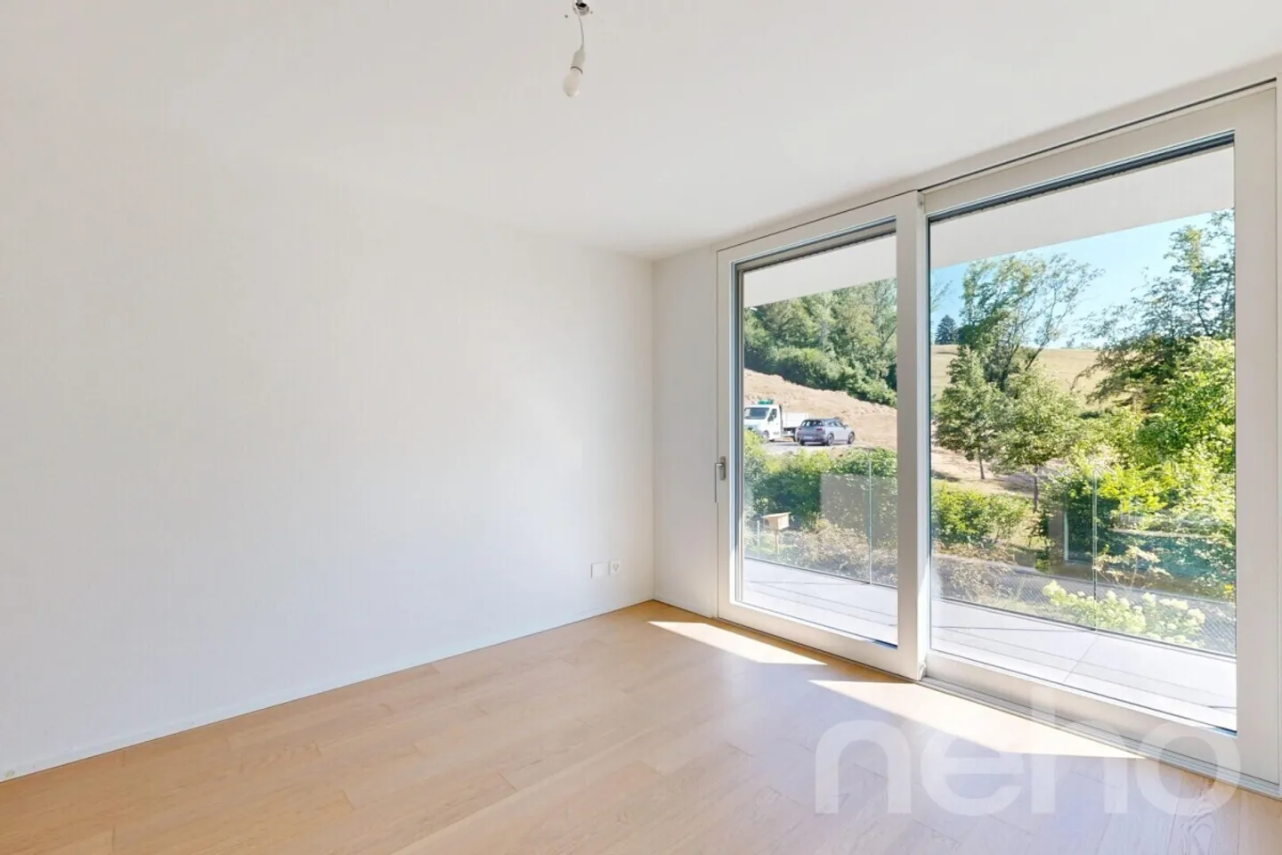 Luxury Apartment with Lake View - Photo 11 of 12