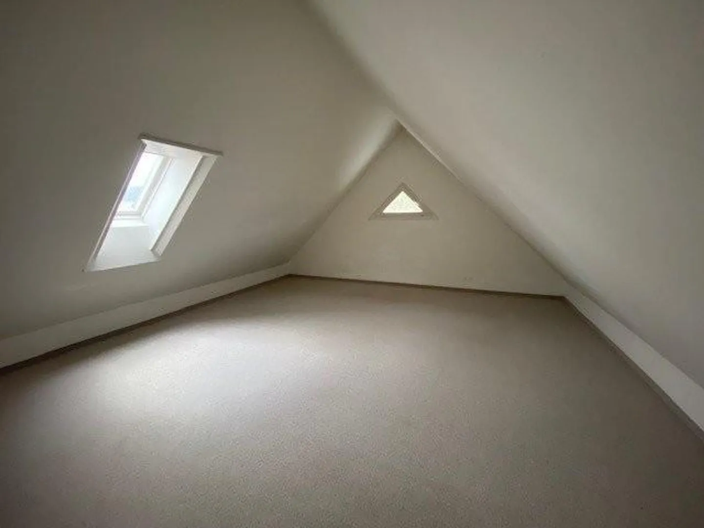 Espace de rangement/sous-sol spacieux à louer - Photo 3 sur 3