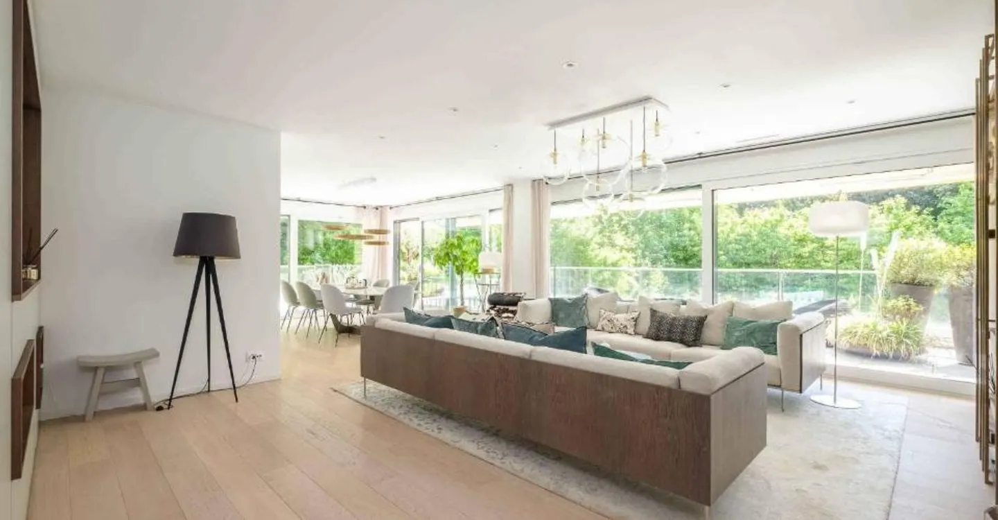 Exclusively! Superb 5-room apartment with terrace in a high-end residence - Photo 2 of 5