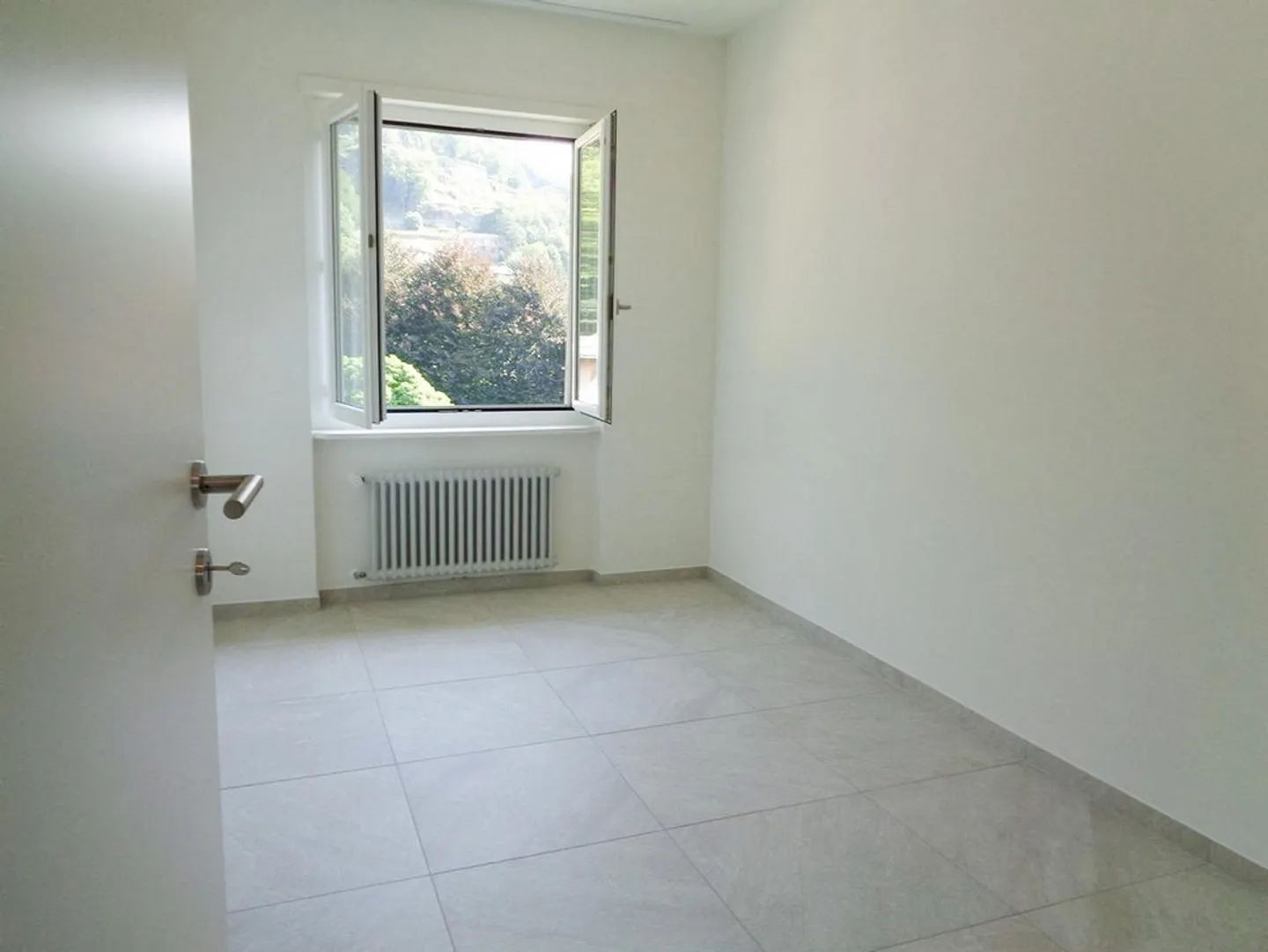Bellinzona/Carasso - 3.5 Zimmer im obersten Stock (ref. 365-7) - Foto 4 von 7