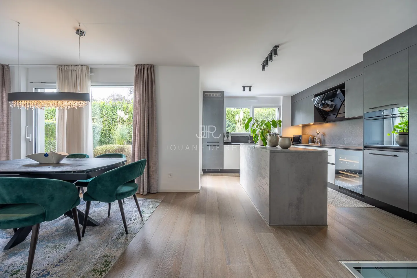 Contemporary Townhouse in Prégny-Chambésy - Photo 1 of 11