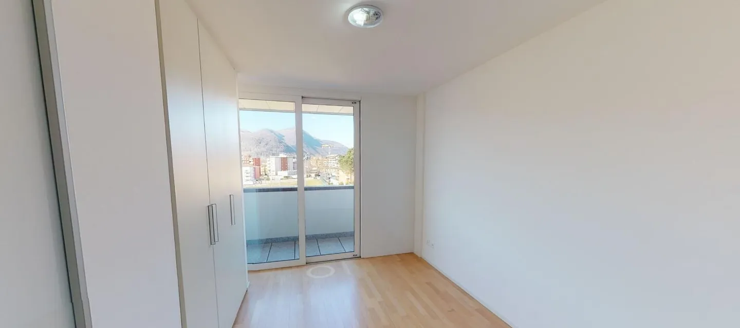 Mendrisio CENTRO GROßE Wohnung mit 4.5 Zimmern und GROßER Terrasse - Foto 17 von 18