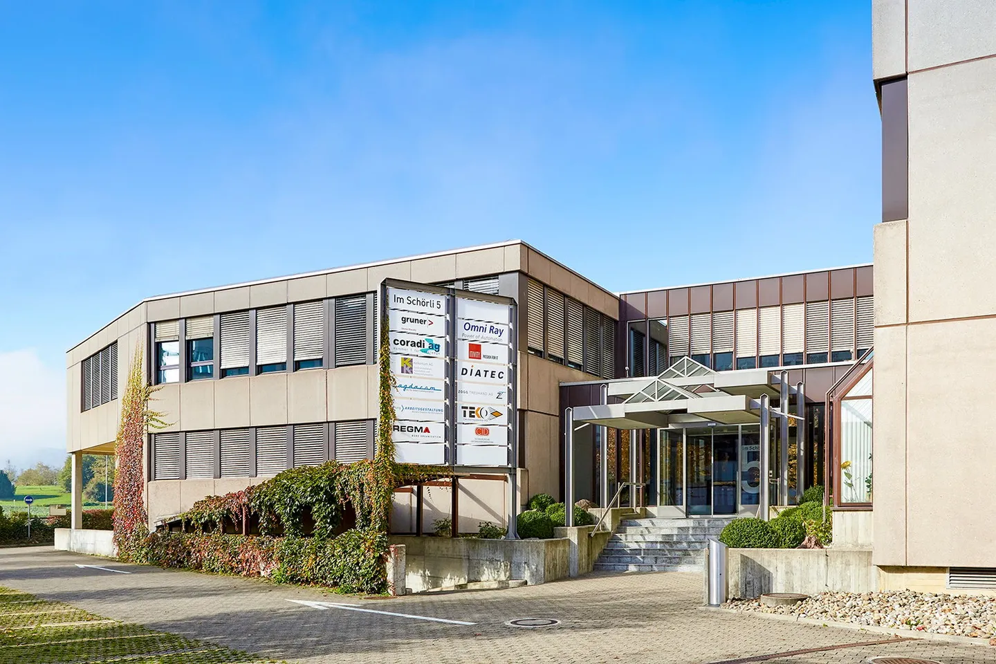 150m2 / CHF 160.--/m2/anno - Foto 1 di 6