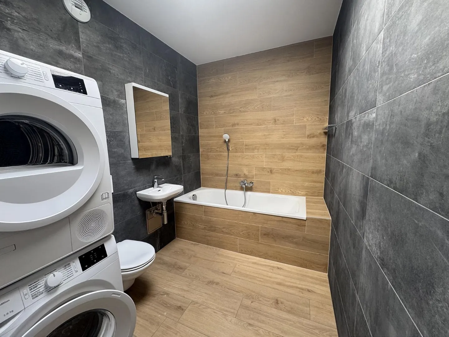 05635 - Appart. 3½ ROOMS - IMP. CHAMP-RIOND 12 - MATRAN - Photo 6 of 9