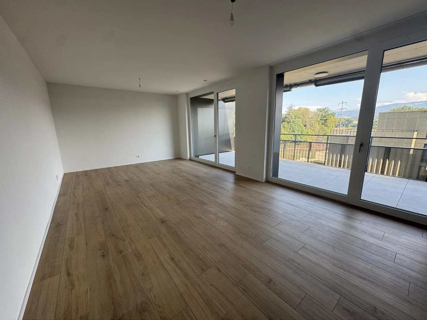 05635 - Appart. 3½ ROOMS - IMP. CHAMP-RIOND 12 - MATRAN - Photo 7 of 9